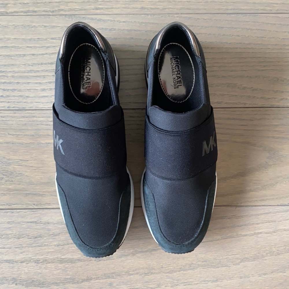 NWT Michael Kors- Felix Canvas and Snake-Embossed Nubuck Trainer, Black, size 8